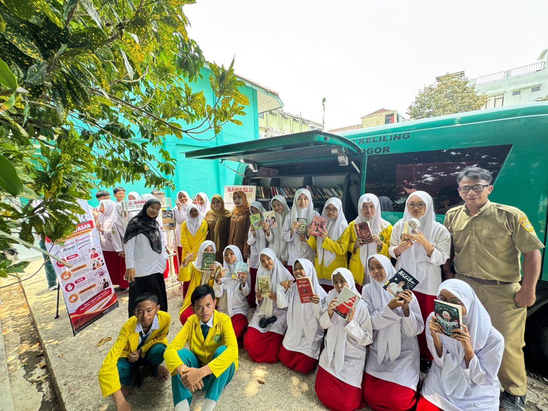 Budaya literasi pelajar melalui perpustakaan keliling di Kabupaten Bogor