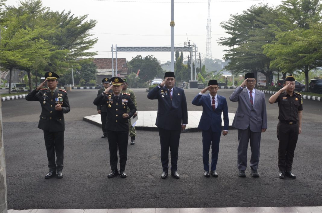 Ziarah TMP Pondok Rajeg menjelang HUT ke-81 TNI