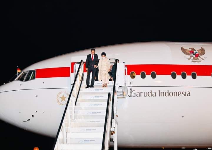 Presiden Jokowi dan Ibu Iriana Tiba di Hannover
