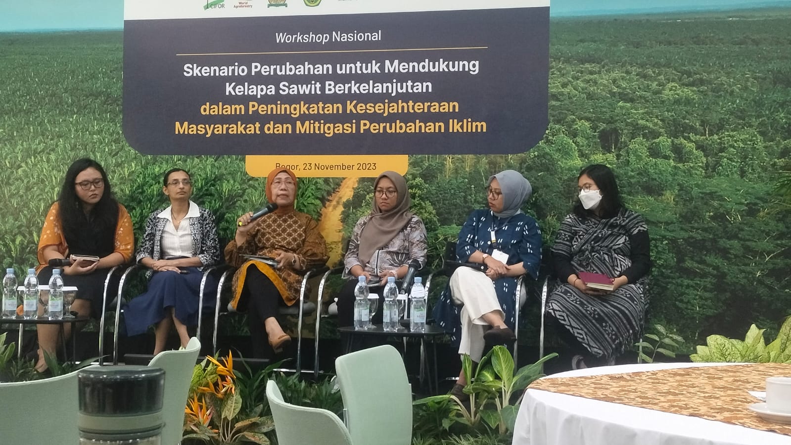 CIFOR - ICRAF Kembali Menggelar Workshop “Perluasan Pendekatan Yurisdiksi pada Sektor Kelapa Sawit di Indonesia" 2023