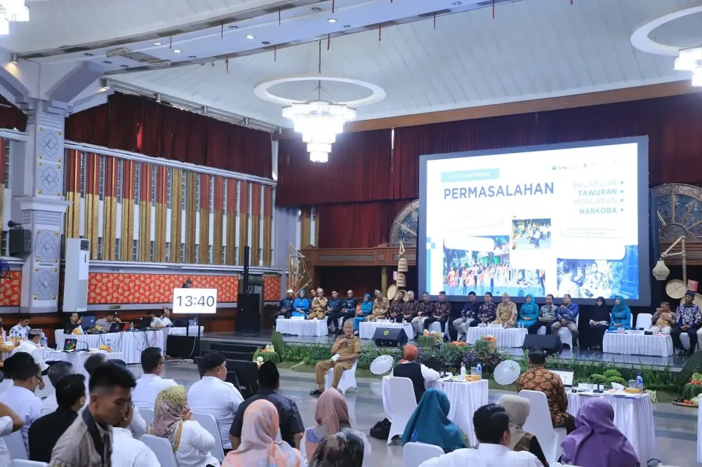 Bupati Bogor Bangga Desa Gunung Putri Masuk Lima Besar Jabar