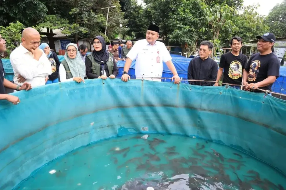 Dukung Pendidikan Inklusif, Bupati Bogor Bersama Kajari Beri Bantuan Ke Sekolah Alam Disabilitas Permadani Cibinong