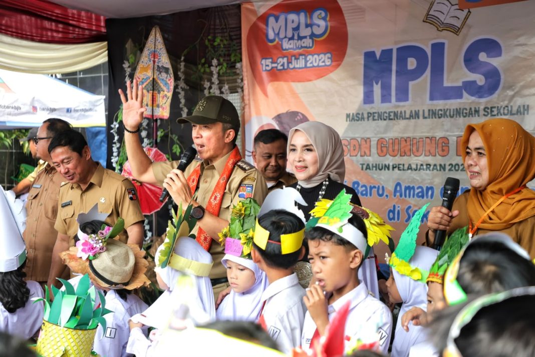 Tutup MPLS Dedie Rachim Ajak Siswa Tanam Pohon, Bangun Generasi Peduli Lingkungan 2026