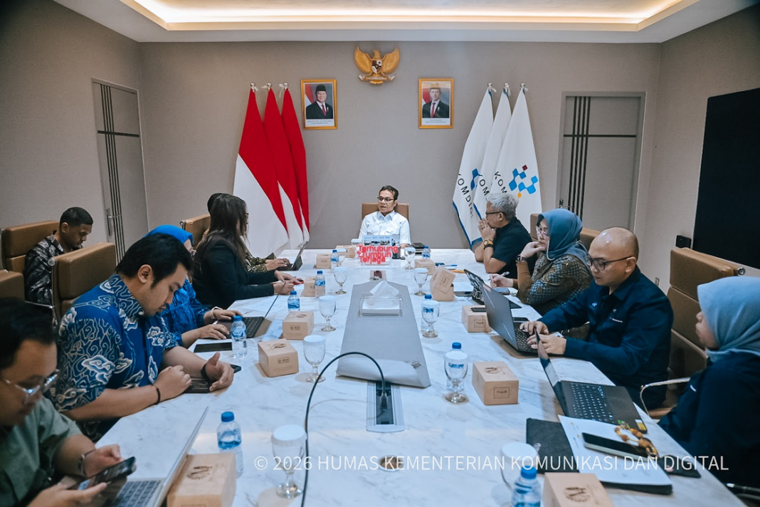 Pemerintah Tangani Hoaks Kesehatan dari Hulu, Wamen Nezar Dorong Kolaborasi Platform Digital 2026