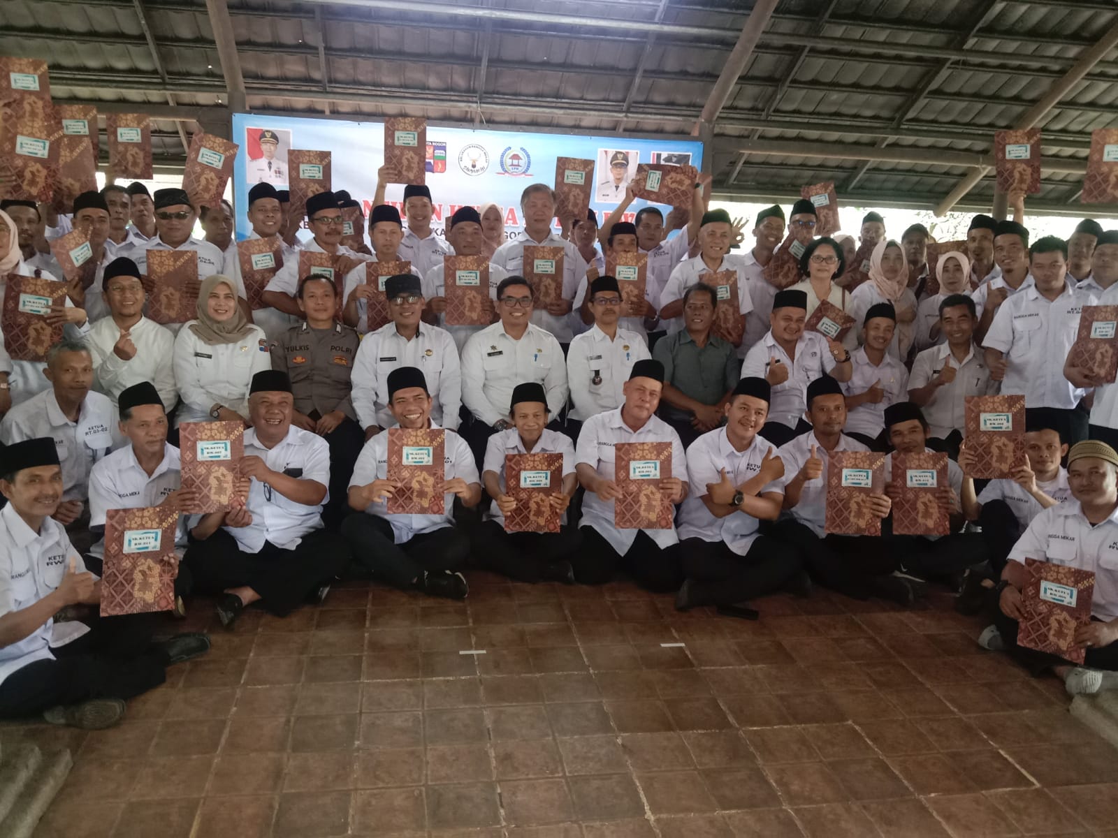 Kelurahan Rangga Mekar Jadi Pelopor Pelantikan Serentak RT/RW 2026-2031, Pemkot Bogor Beri Apresiasi