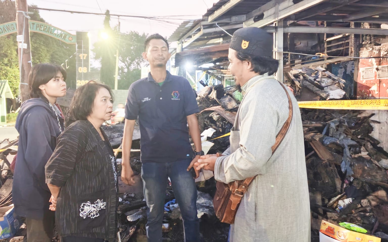 Tiga Orang Tewas dalam Kebakaran Pulogadung, Josephine Simanjuntak Turun Langsung ke Lokasi