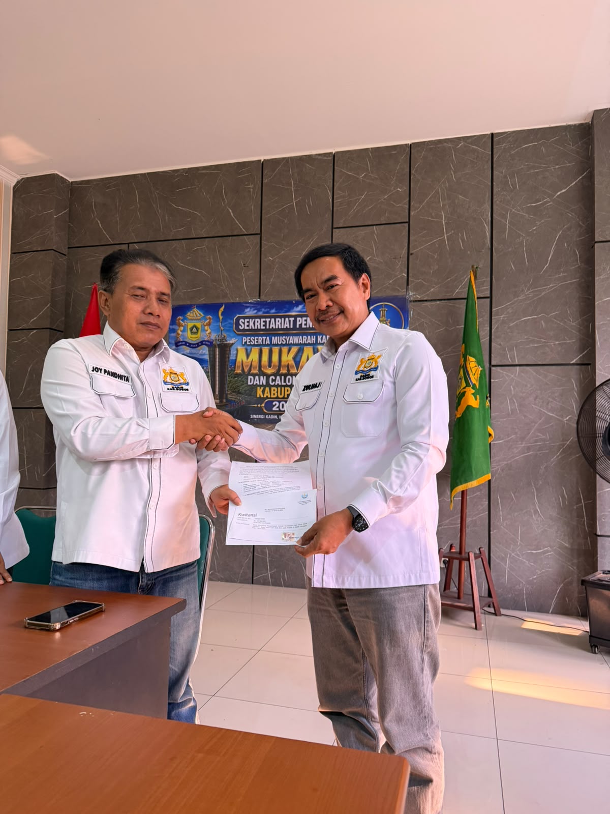 Sulhajji Jompa Kembalikan Formulir, Usung KADIN Bogor Bersatu 2026