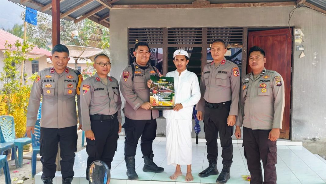 Tim Gabungan Kepolisian Sosialisasi Pencegahan Karhutla Door to Door di Kayong Utara 2026