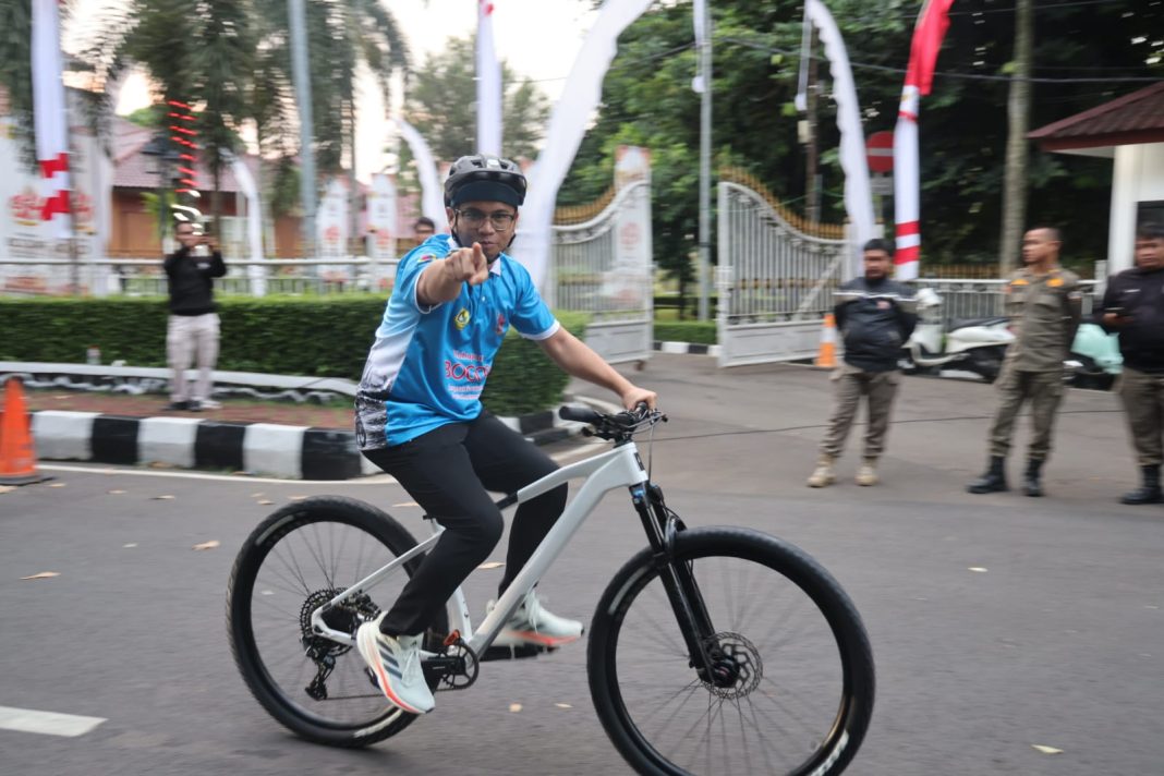 Sekda Bogor Ajat Rochmat Jatnika Lepas Gowes Napak Tilas HJB ke-544, Perkuat Cinta Sejarah dan Potensi Kabupaten Bogor
