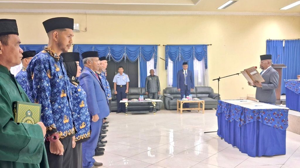Bupati Yunus Wonda Lantik 24 Pejabat, Tekankan Kerja Cepat dan Pelayanan Publik Maksimal