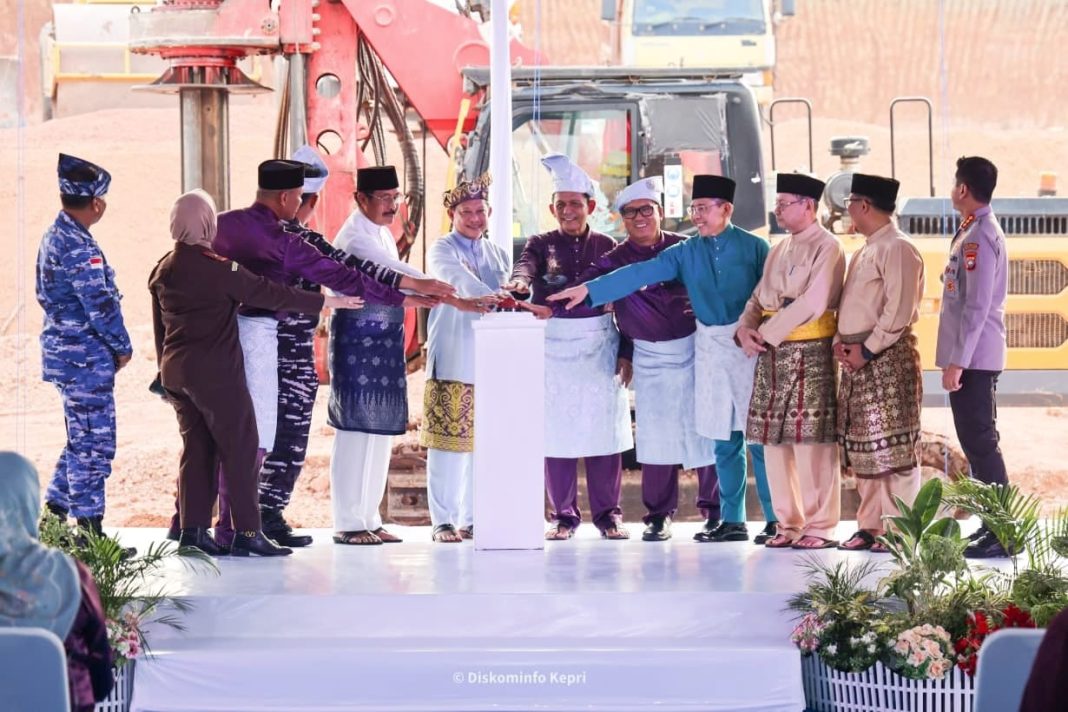 Monumen Bahasa Nasional di Pulau Penyengat