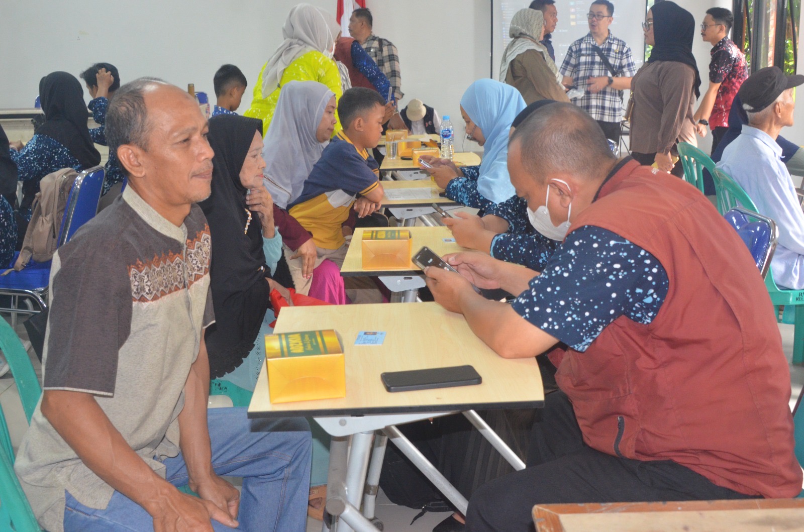 Bupati Bogor Sukses Uji Coba Digitalisasi Bansos Tepat Sasaran 2026