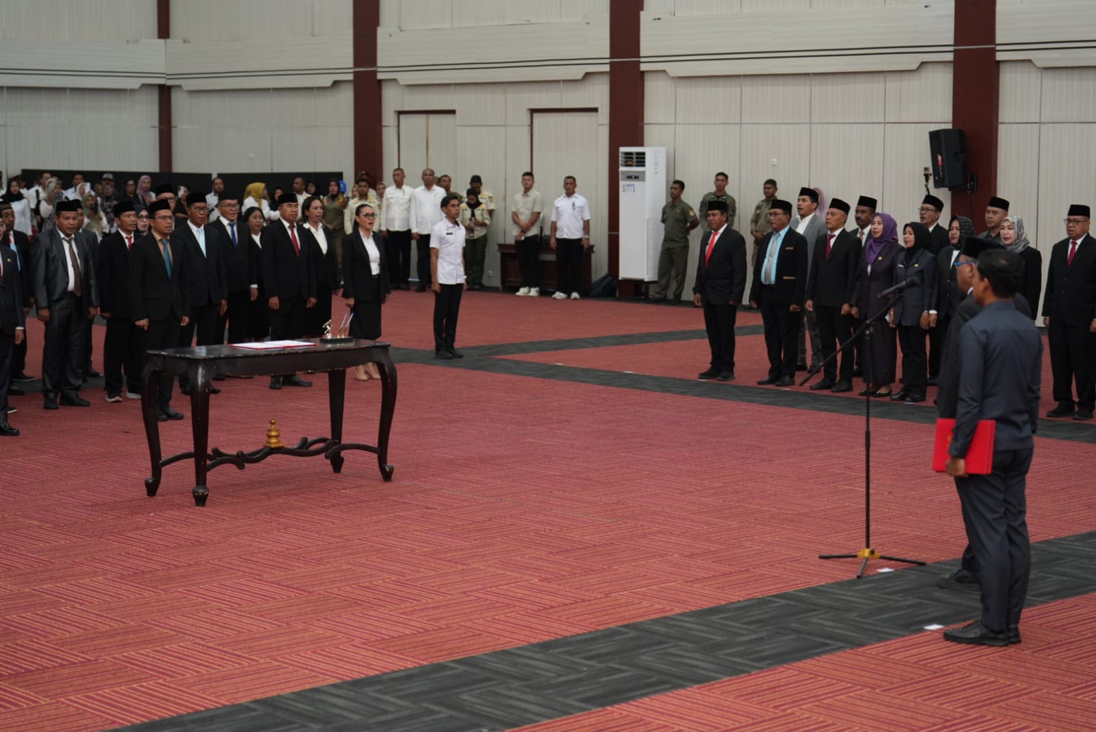 Gebrakan Gubernur Sherly: Pilih Pejabat Berdasarkan Karakter dan Kapasitas, Bukan Kedekatan 2026