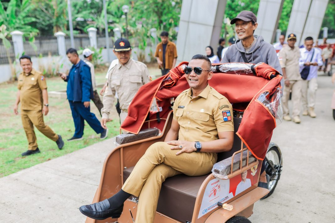 Bantuan 160 becak listrik di Kota Bogor