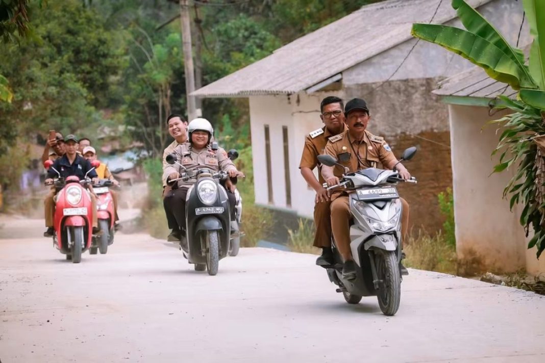 Program Bang Andra dan pembangunan jalan desa di Banten