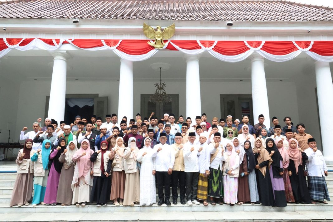 Pendidikan karakter dan mengaji sebagai muatan lokal di sekolah