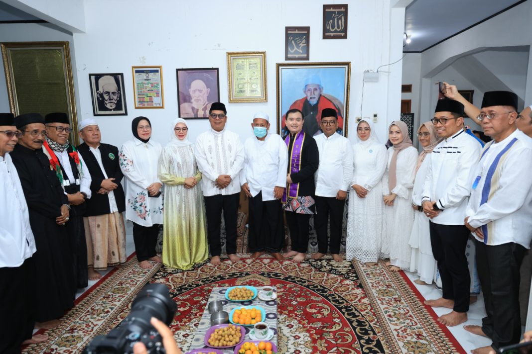 HUT Ke-26 Banten, Gubernur Andra Soni silaturahmi ke ulama Banten Lama