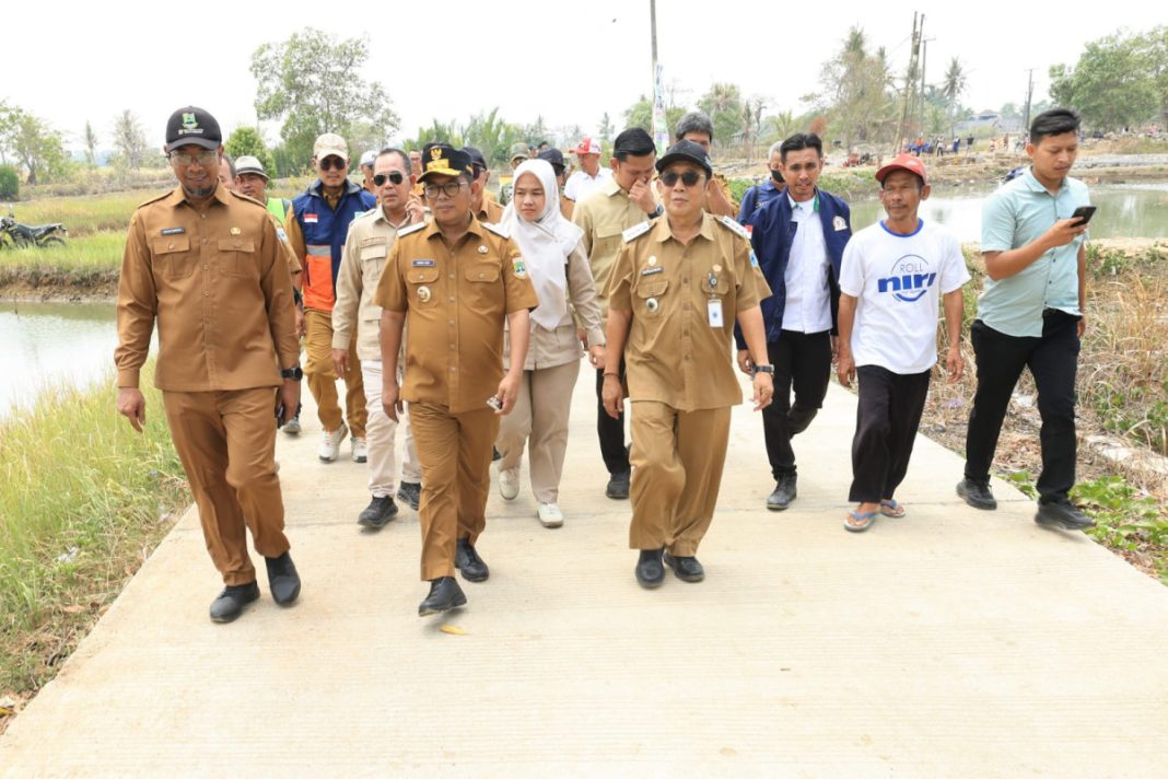 Pembangunan jembatan dalam berita warga Pandeglang