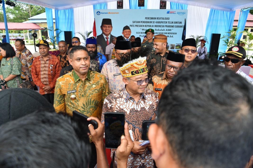 Mendikdasmen Abdul Mu’ti Percepat Digitalisasi Pendidikan di Teluk Bintuni, Ribuan Siswa Papua Barat Siap Nikmati Pembelajaran Modern 2026