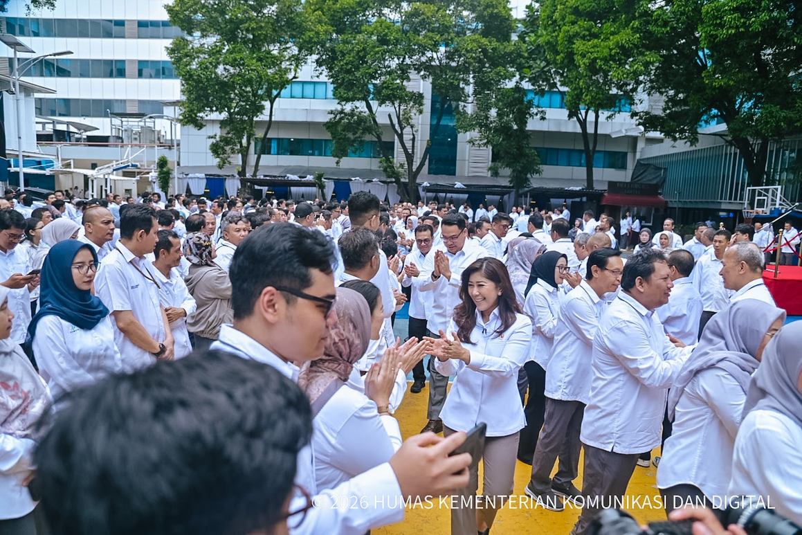 Menkomdigi Tegaskan WFH Tidak Boleh Ganggu Layanan Publik, Kinerja Harus Tetap Maksimal