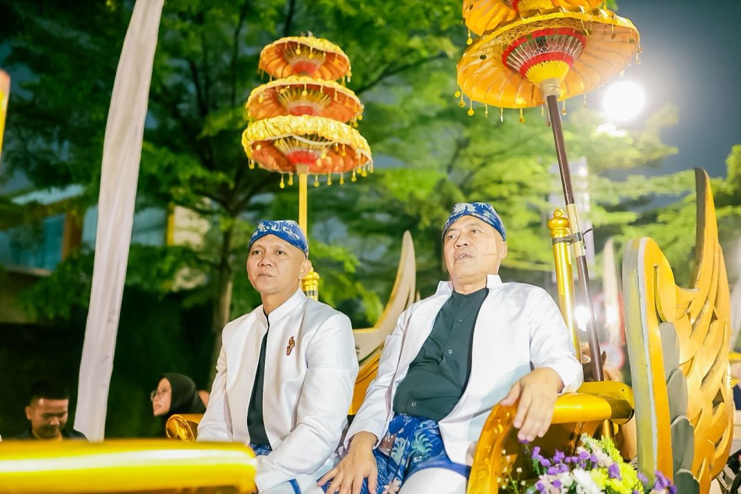 Jenal Mutaqin Iringi Kirab Mahkota Binokasih, Budaya Sunda Kian Istimewa 2026