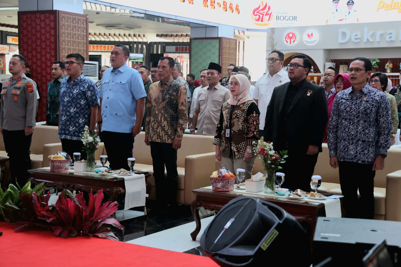Rudy Susmanto Bawa Kabupaten Bogor Raih Rekor MURI Lewat Pelayanan Publik 100 Jam Nonstop