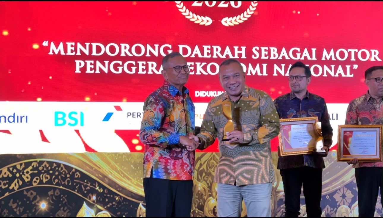 Rudy Susmanto Raih Disway Award Infrastruktur Terbaik 2026