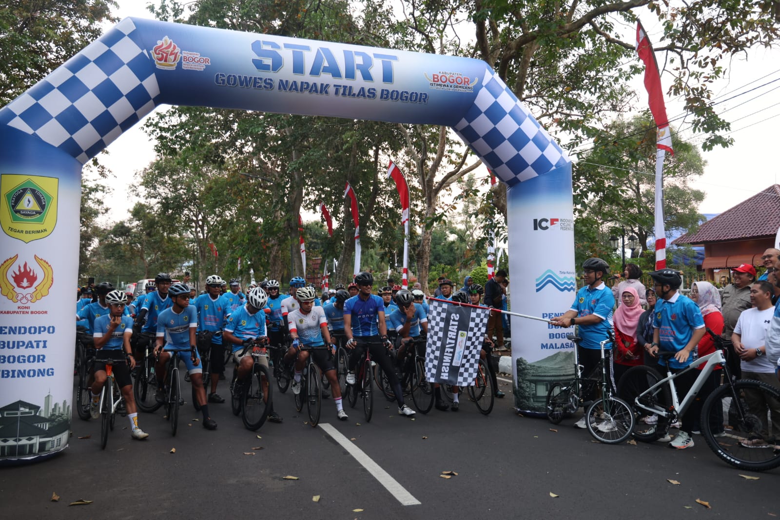 Sekda Bogor Ajat Rochmat Jatnika Lepas Gowes Napak Tilas HJB ke-544, Perkuat Cinta Sejarah dan Potensi Kabupaten Bogor